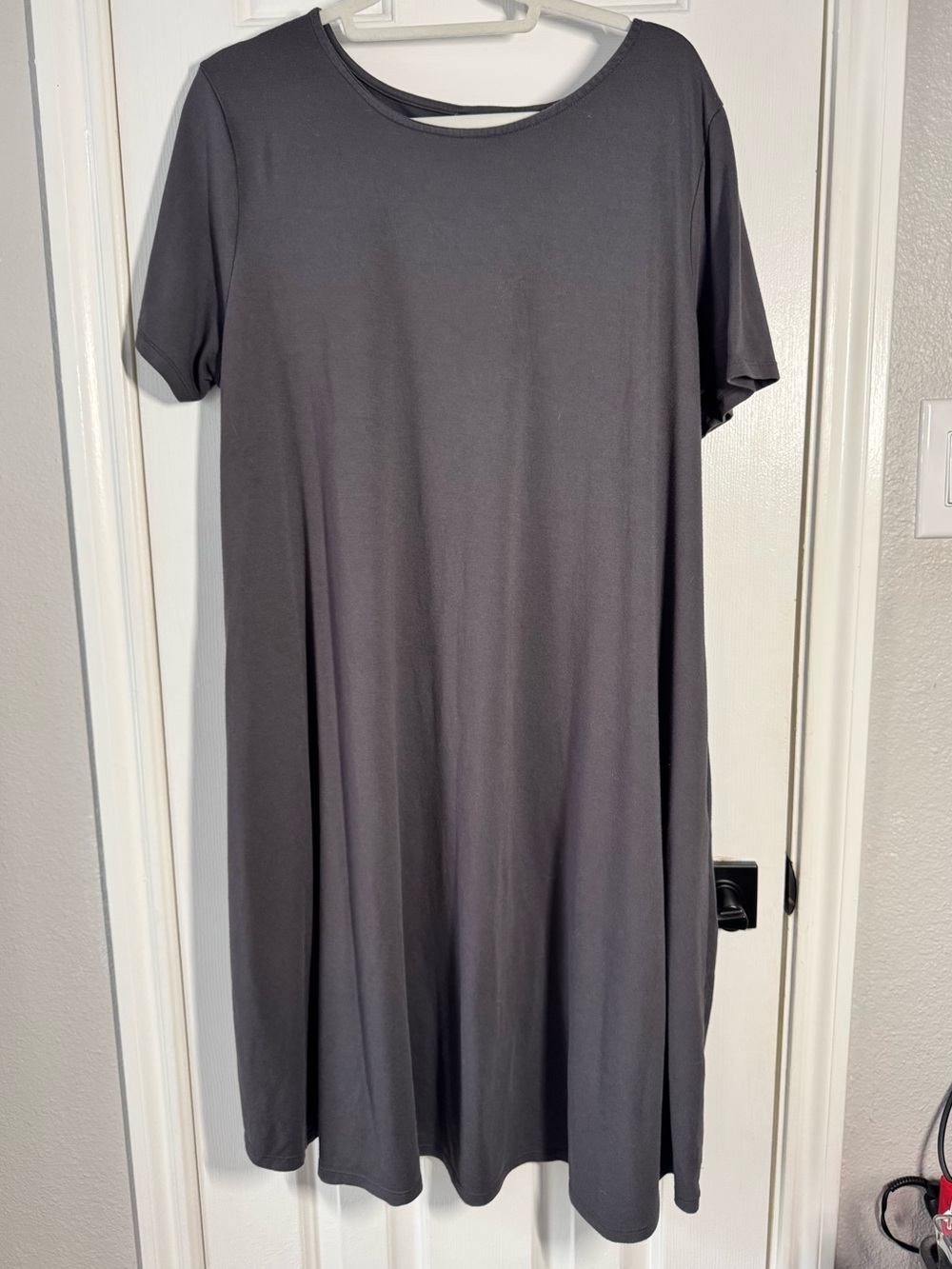 ✨5/$12 Women’s Short Sleeve Swing Dress - easy pull on - dark grey plus 2X